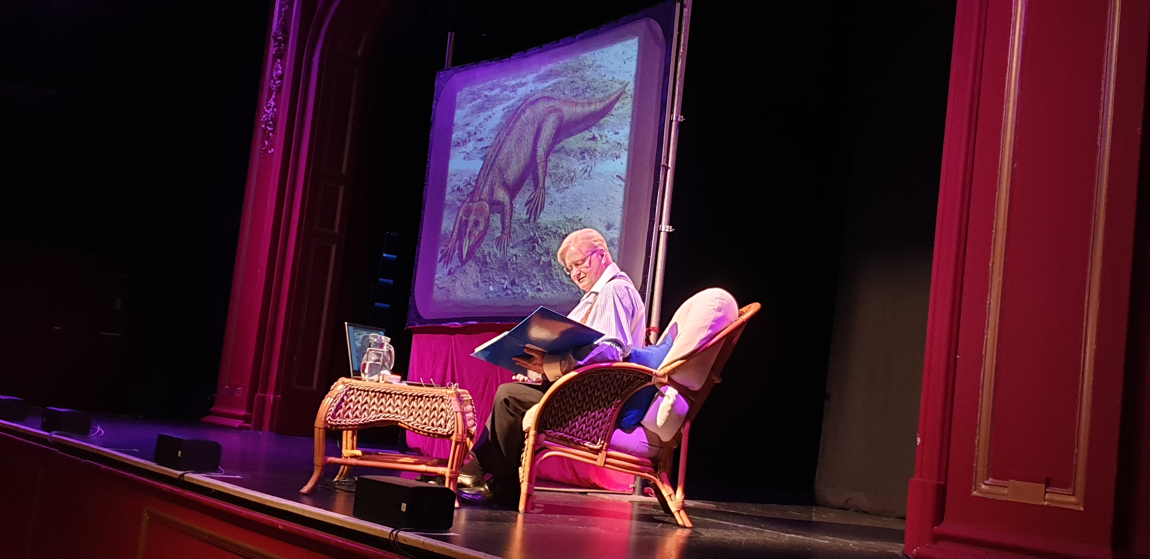 Ken tells his story of the Storeton Dinosaur, and much more, at the Gladstone Theatre in September 2019.
